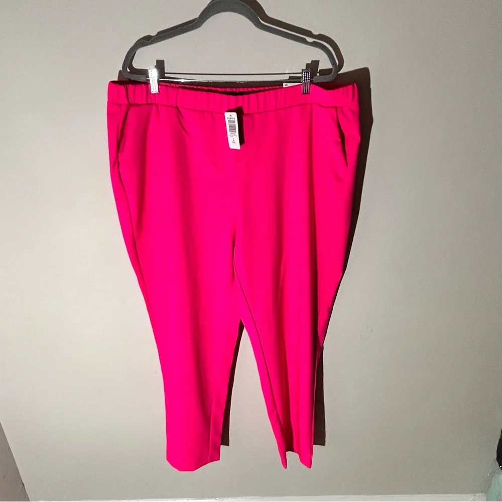 Torrid size 3T Vibrant Pink dressy Women's neon office fun w/ pockets pants NWT - Picture 2 of 7